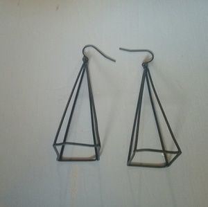 Black geometric earrings